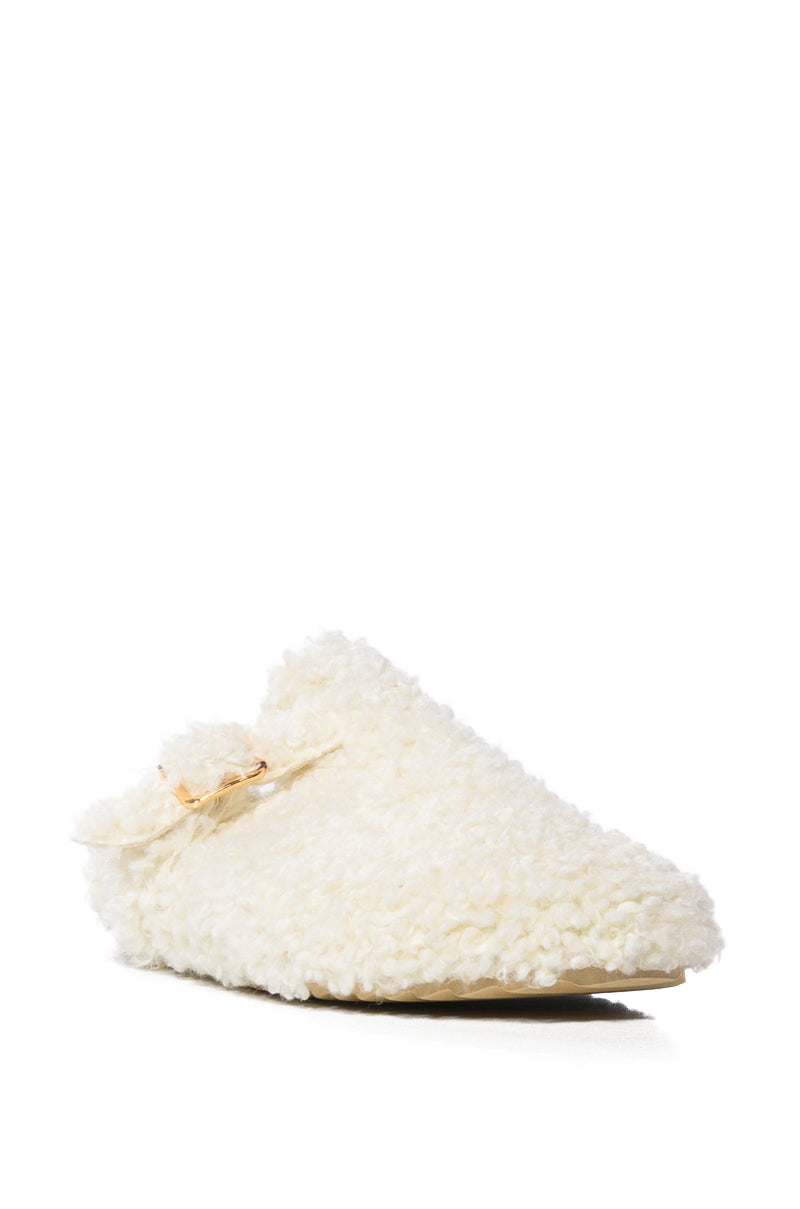 AZALEA WANG TAHLA WHITE SHERPA SLIDE