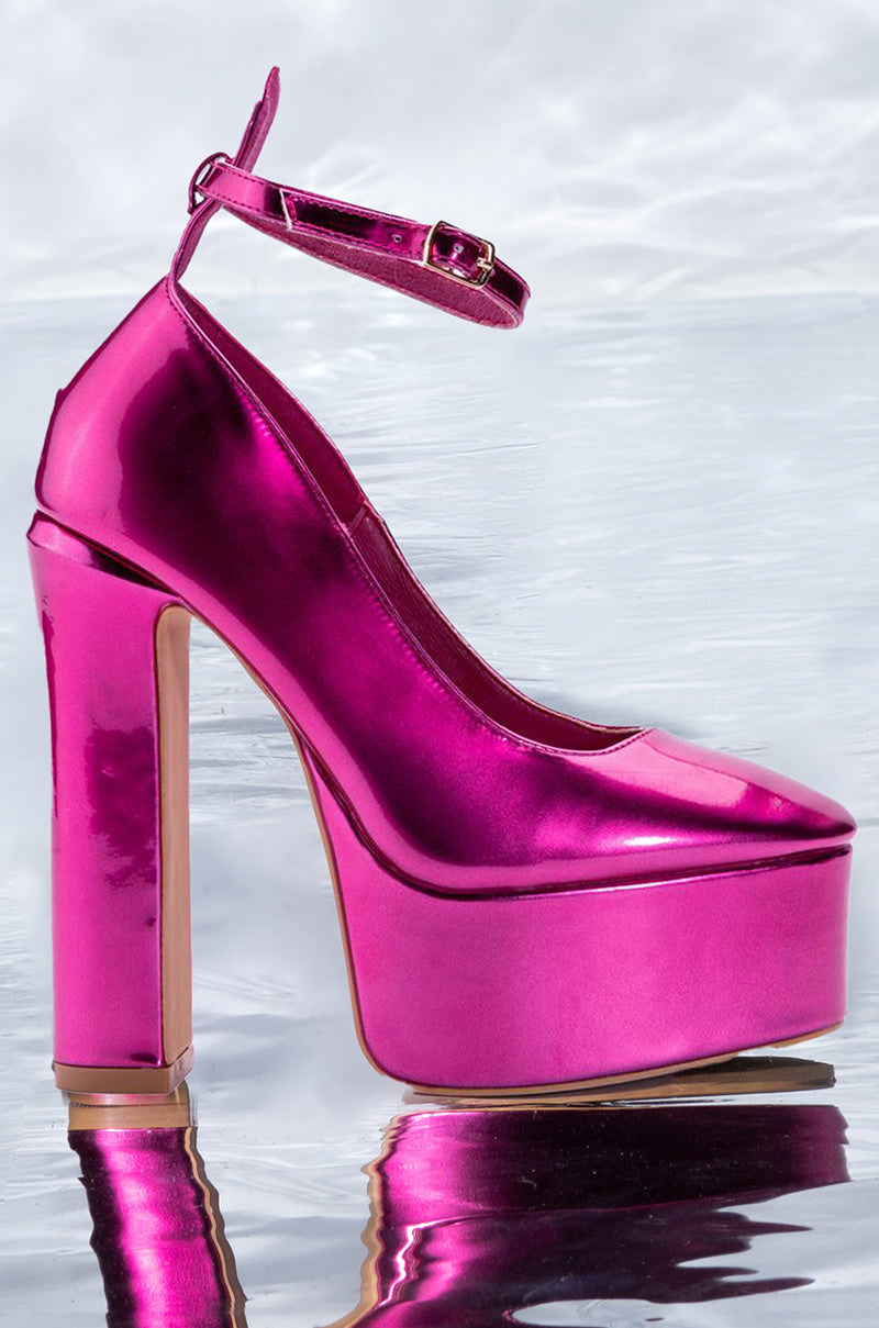 AZALEA WANG LUCIANA MIRROR PUMP IN FUCHSIA