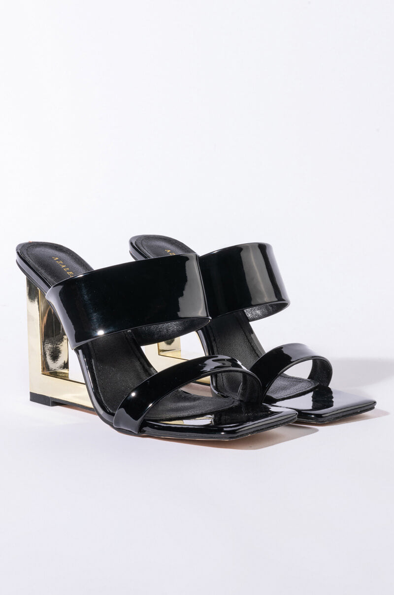 AZALEA WANG HEAD IN THE CLOUDS WEDGE SANDAL IN BLACK