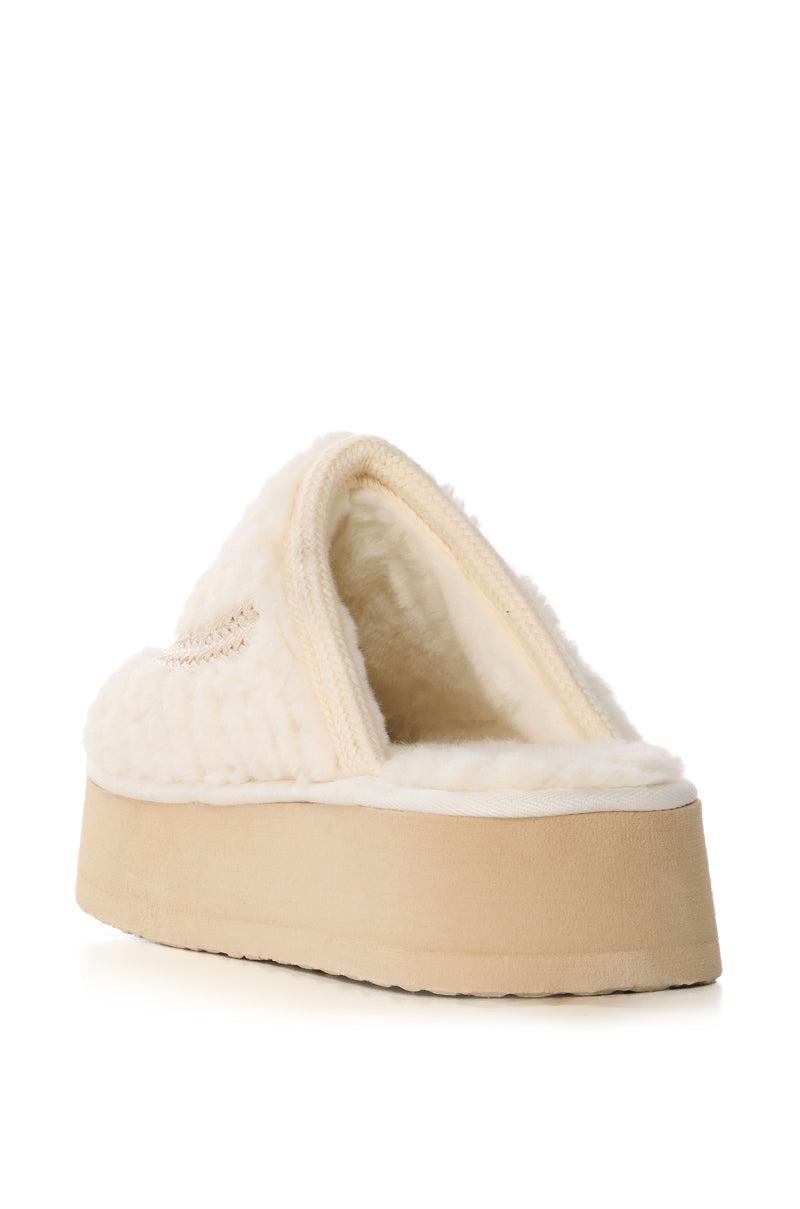 SOFTENER BEIGE FURRY SLIPPER