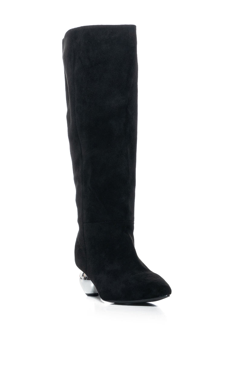 AZALEA WANG WARRINGTON BLACK BOOT WITH ROUND HEEL