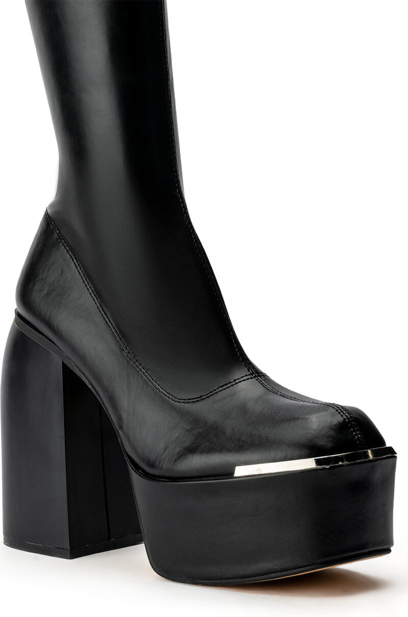 STRENGTH STRETCH CHUNKY BOOT IN BLACK