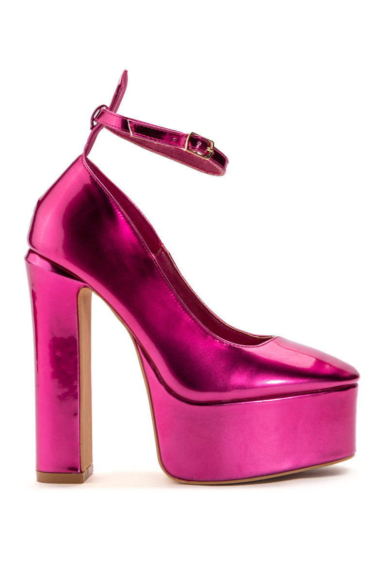 AZALEA WANG LUCIANA MIRROR PUMP IN FUCHSIA