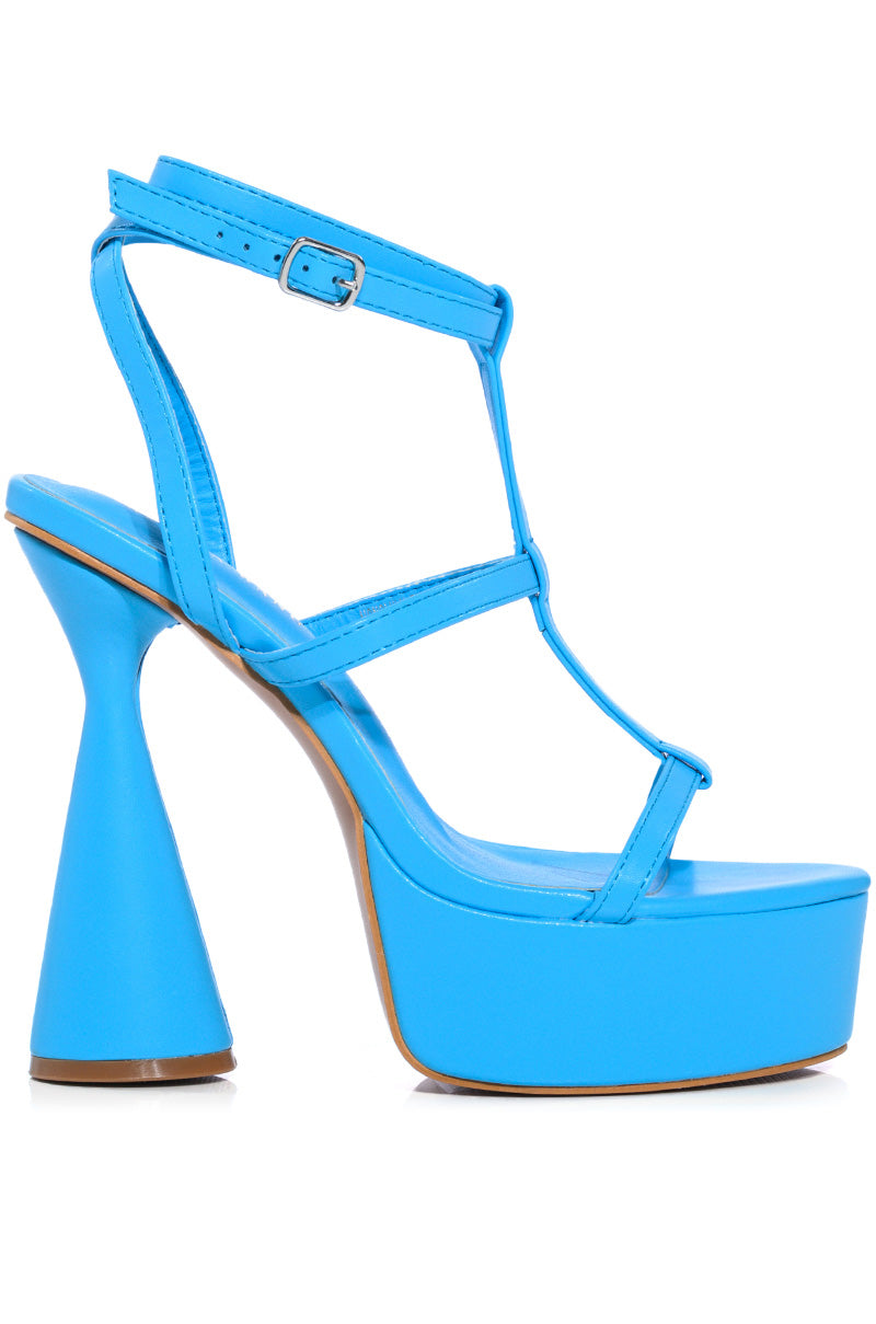 AZALEA WANG HONOLULU CHUNKY SANDAL IN TURQUOISE