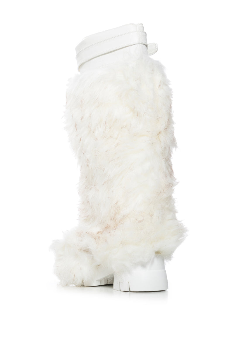 AZALEA WANG TOMMIE WHITE FURRY BOOT