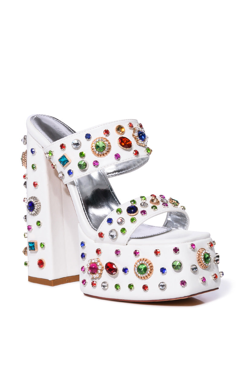 AZALEA WANG BREEZE EMBELLISHED CHUNKY SANDAL IN WHITE