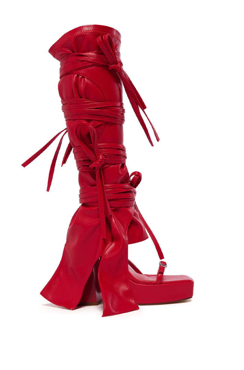 AZALEA WANG LENNOX 2 IN 1 STRAPPY SANDAL IN RED