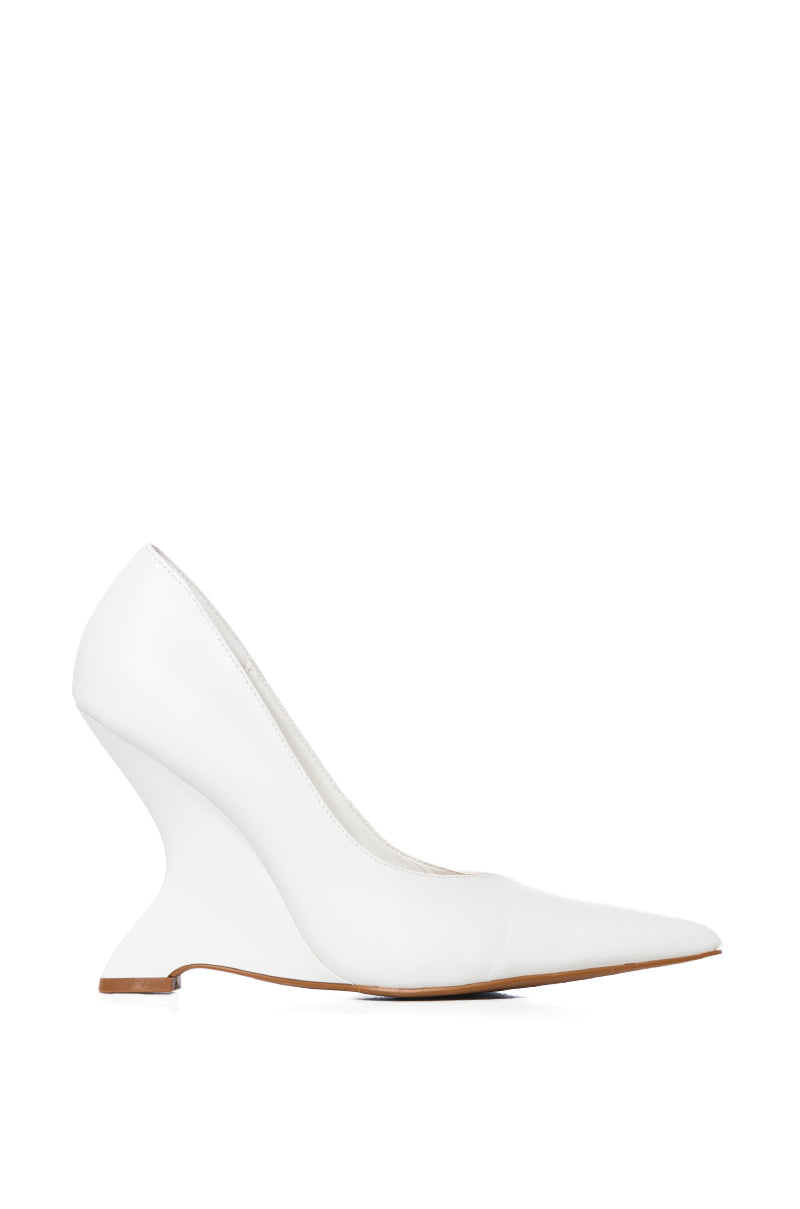 AZALEA WANG TEGWEN WHITE PUMP