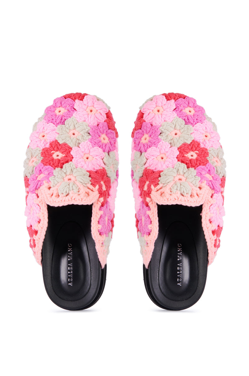 AZALEA WANG EFRYN PINK FLOWER EMBROIDERED CLOG