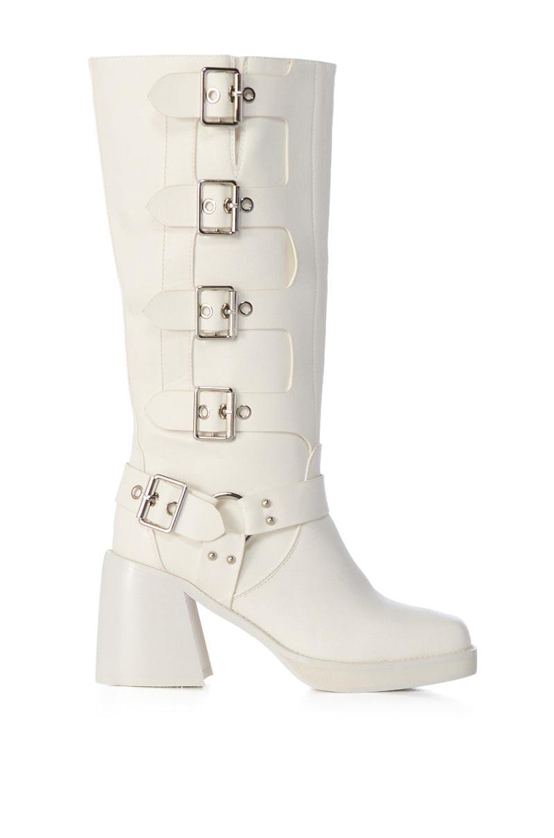 AZALEA WANG BRONSON WHITE CHUNKY BOOT WITH BUCKLE DETAIL