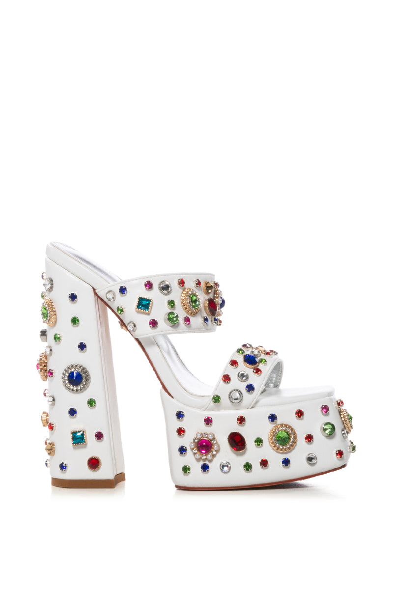 AZALEA WANG BREEZE EMBELLISHED CHUNKY SANDAL IN WHITE