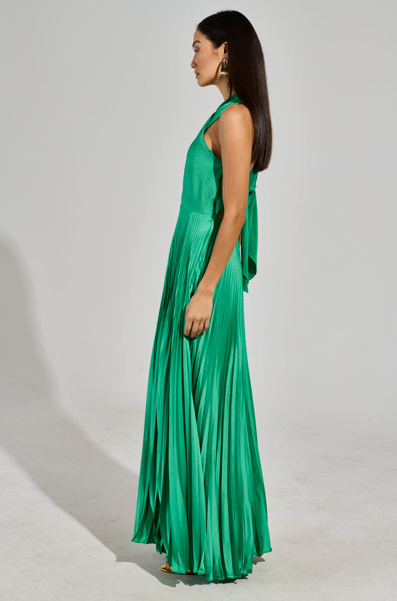 ALWAYS THE GUEST PLEATED MAXI DRESS IN KELLY GREEN