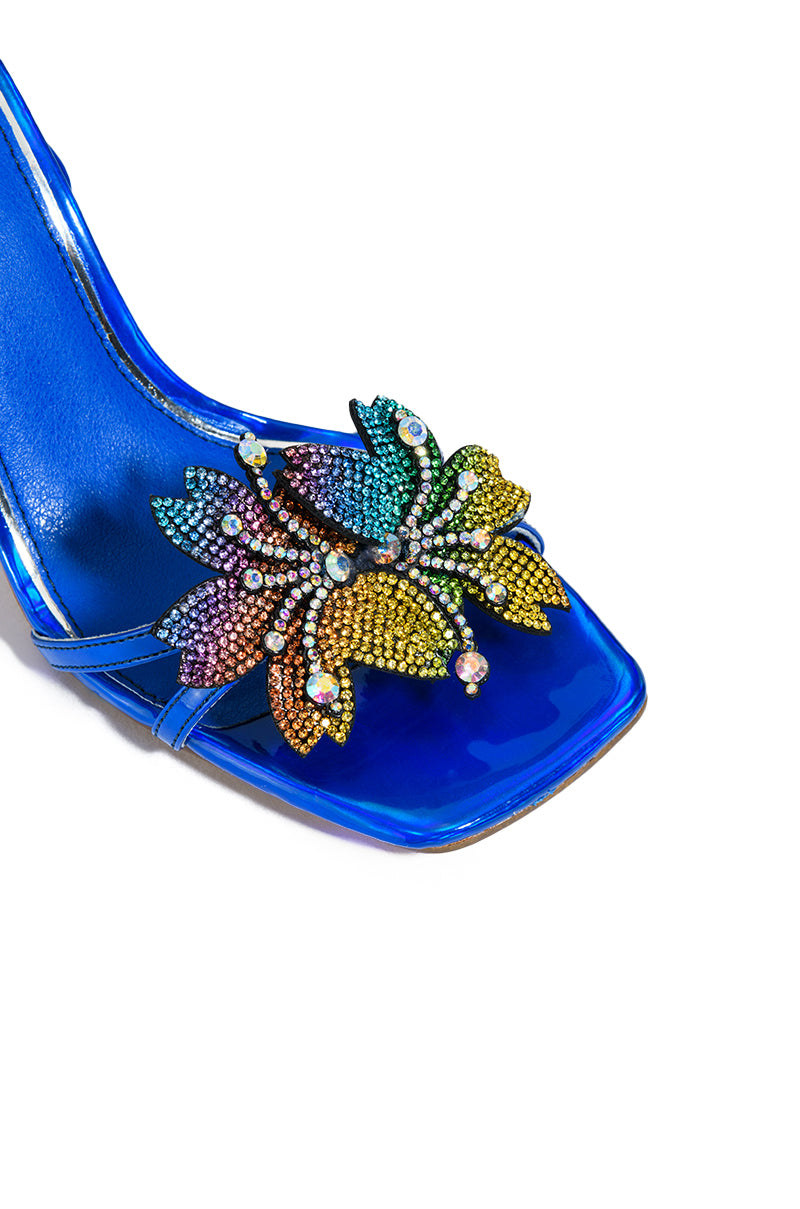 AZALEA WANG EFFORTLESS FLOWER SANDAL IN BLUE