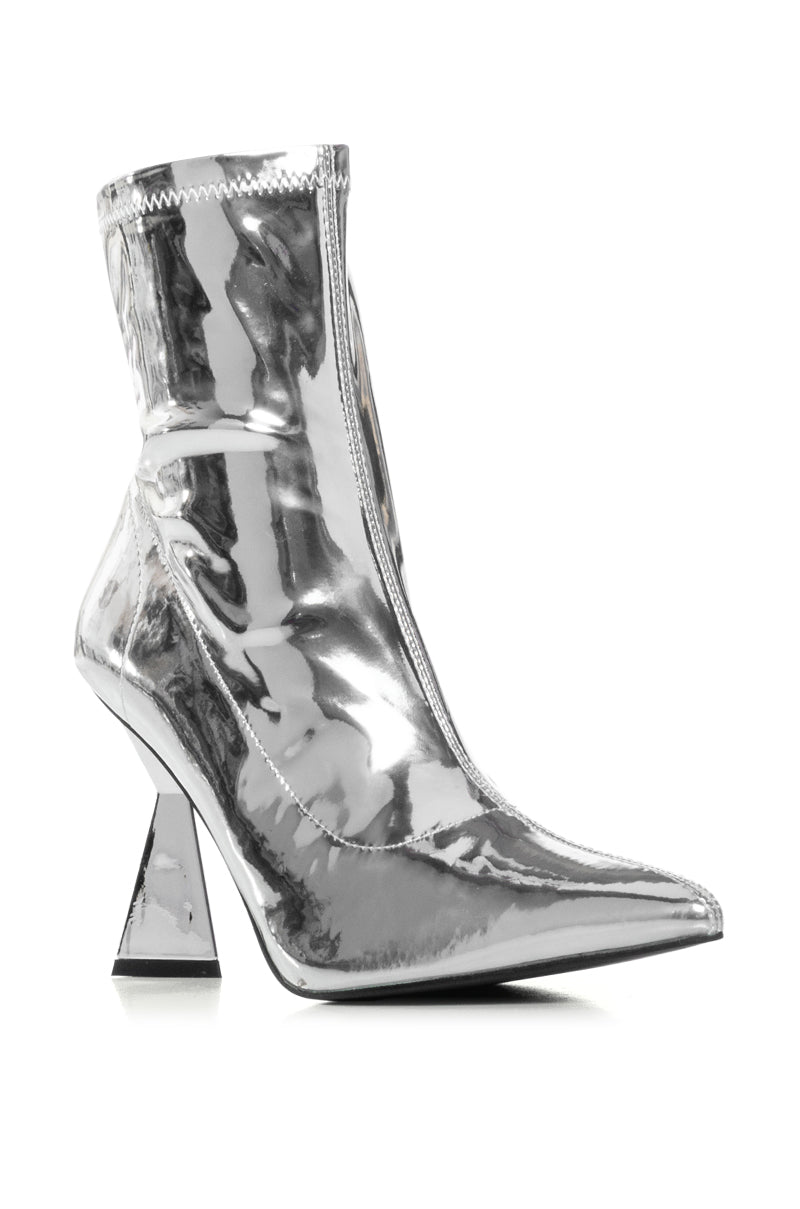 AZALEA WANG TARANTO BOOTIE IN SILVER CHROME