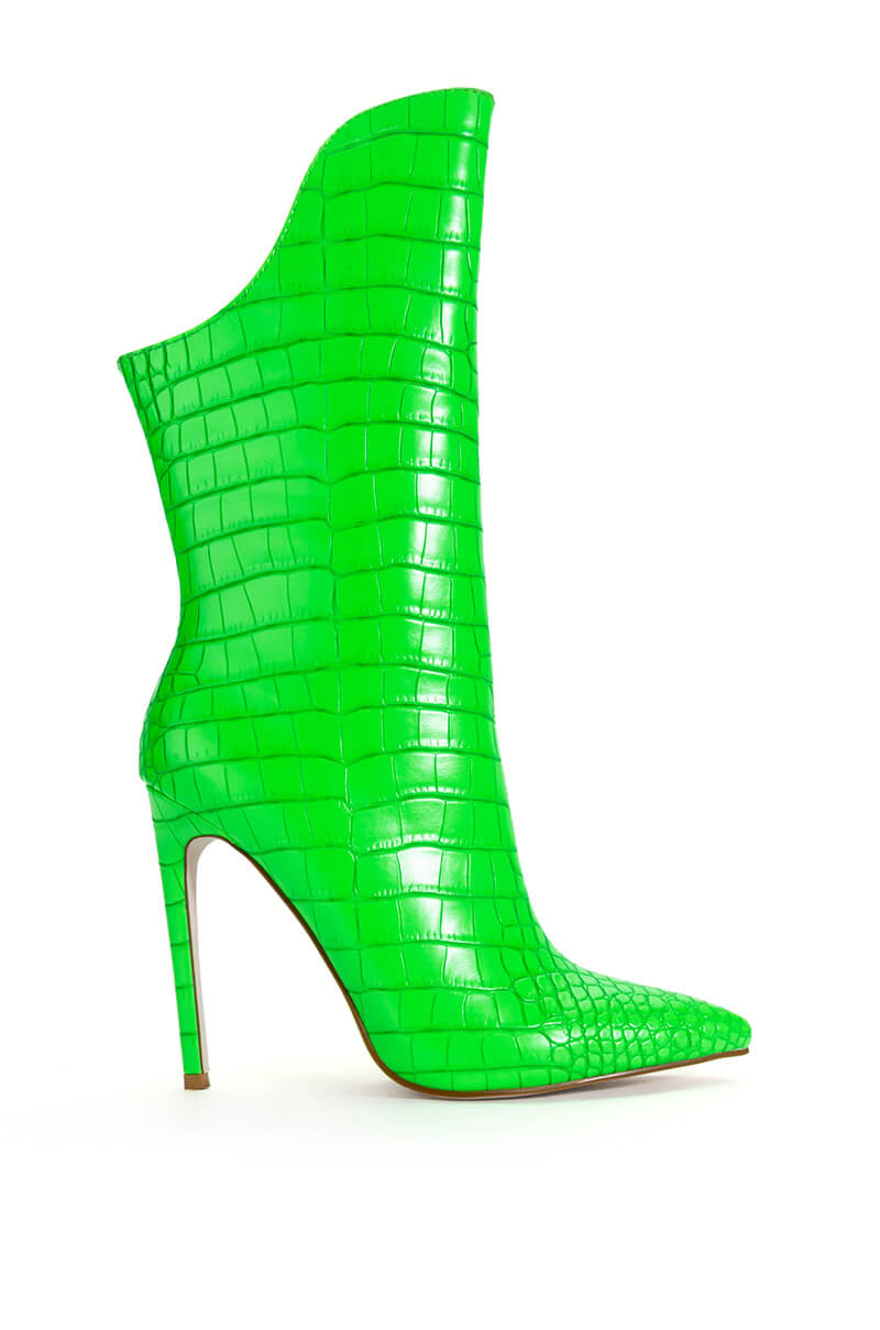 AZALEA WANG FAYE CROC BOOTIE IN GREEN