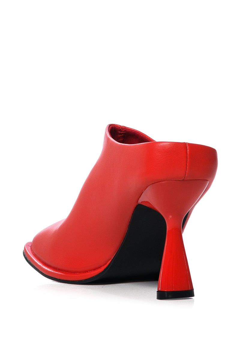 AZALEA WANG FRANCIA RED PUMP