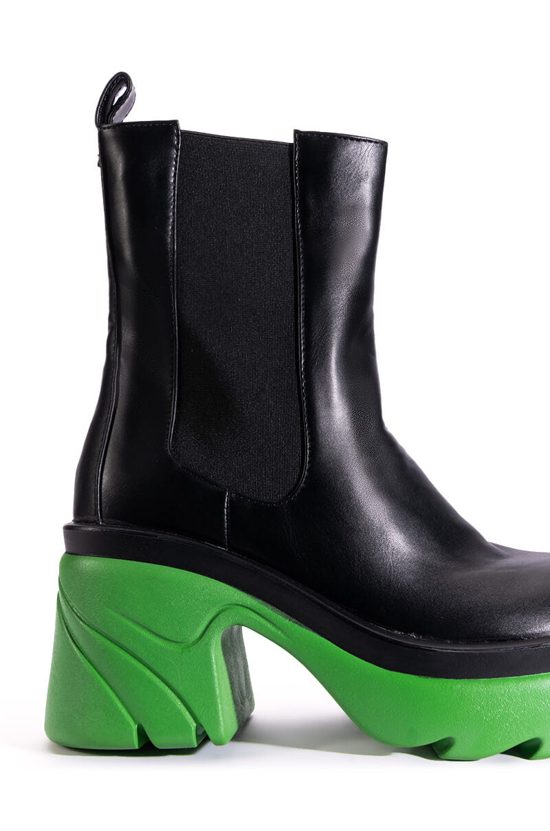 AZALEA WANG PRIMROSE GREEN SOLE CHUNKY BOOTS IN BLACK