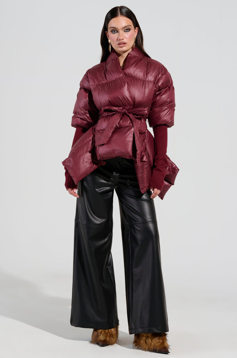 RIB SLEEVE PEPLUM PUFFER IN BURGUNDY