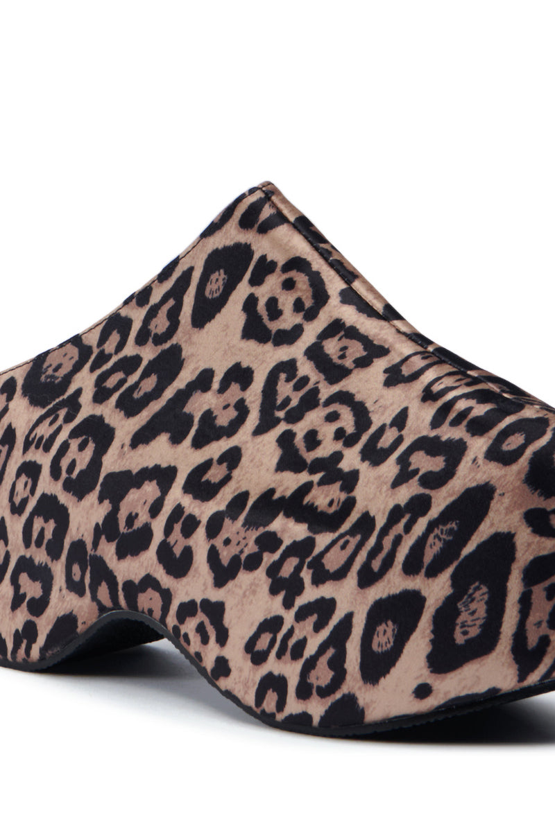 AZALEA WANG TEATREE LEOPARD FLATFORM