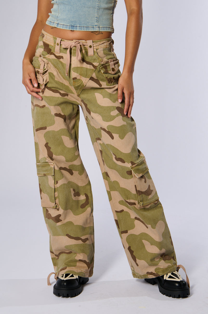 ON TOP OF IT CAMO JOGGER