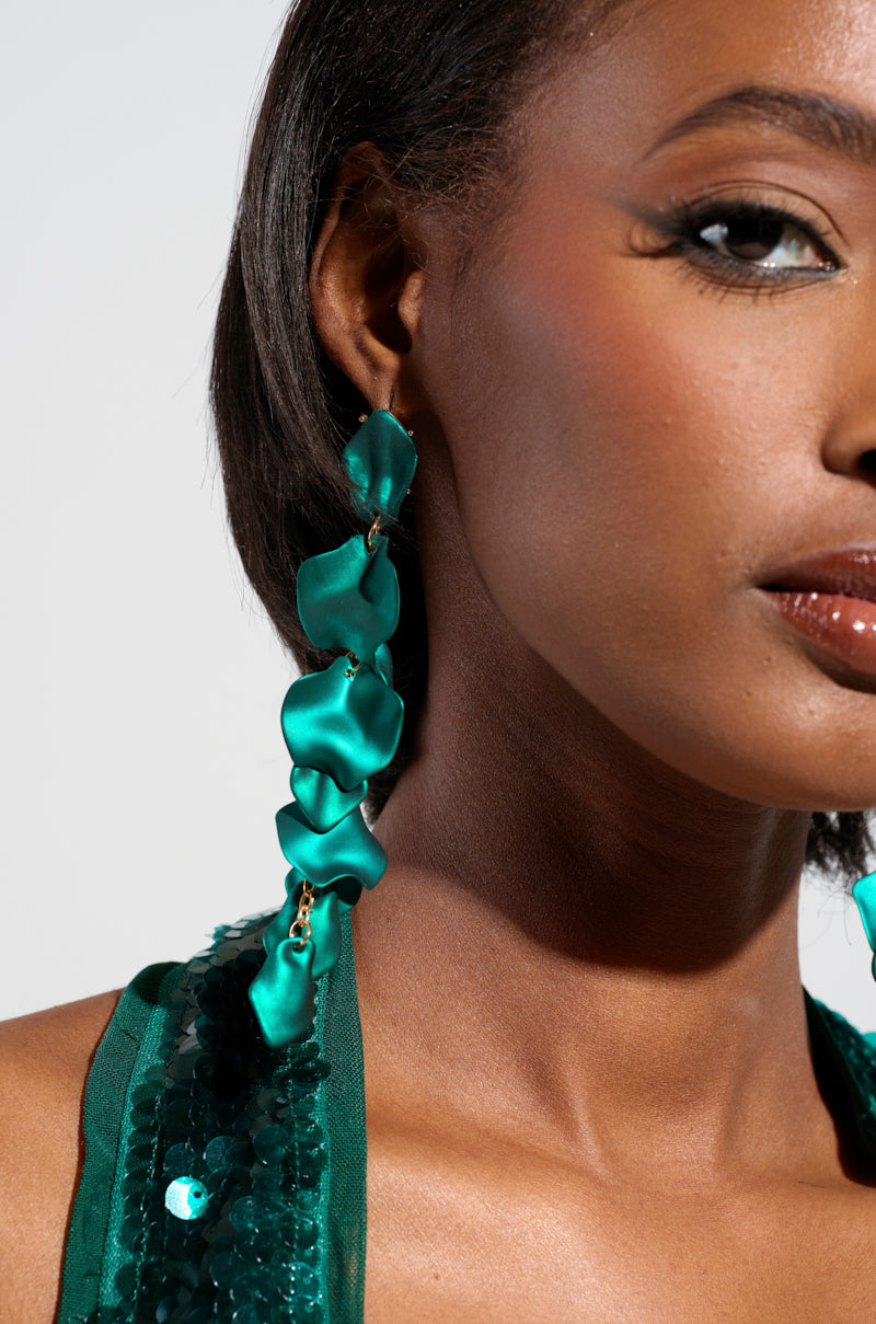 NO ENVY PETAL EARRINGS