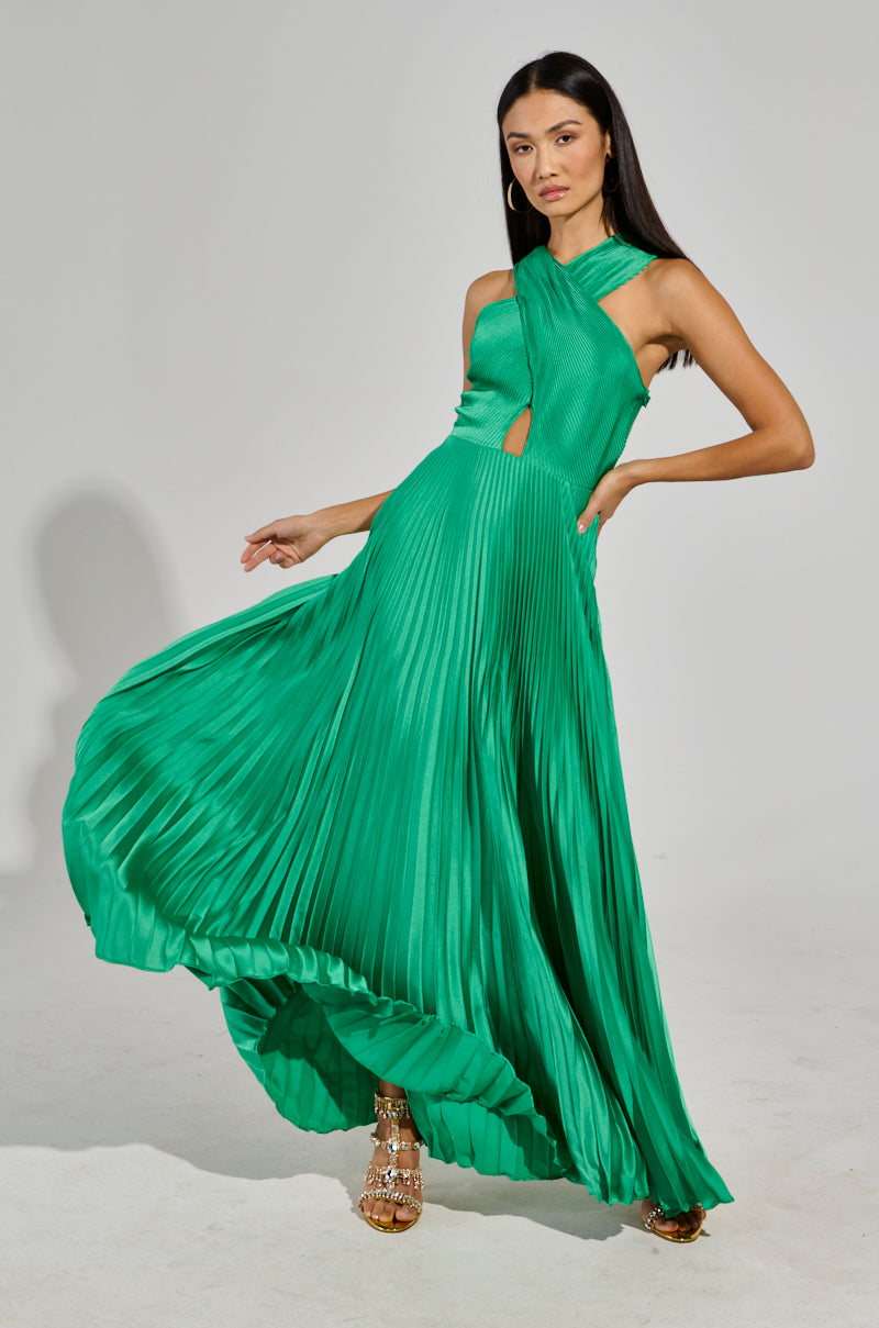 ALWAYS THE GUEST PLEATED MAXI DRESS IN KELLY GREEN