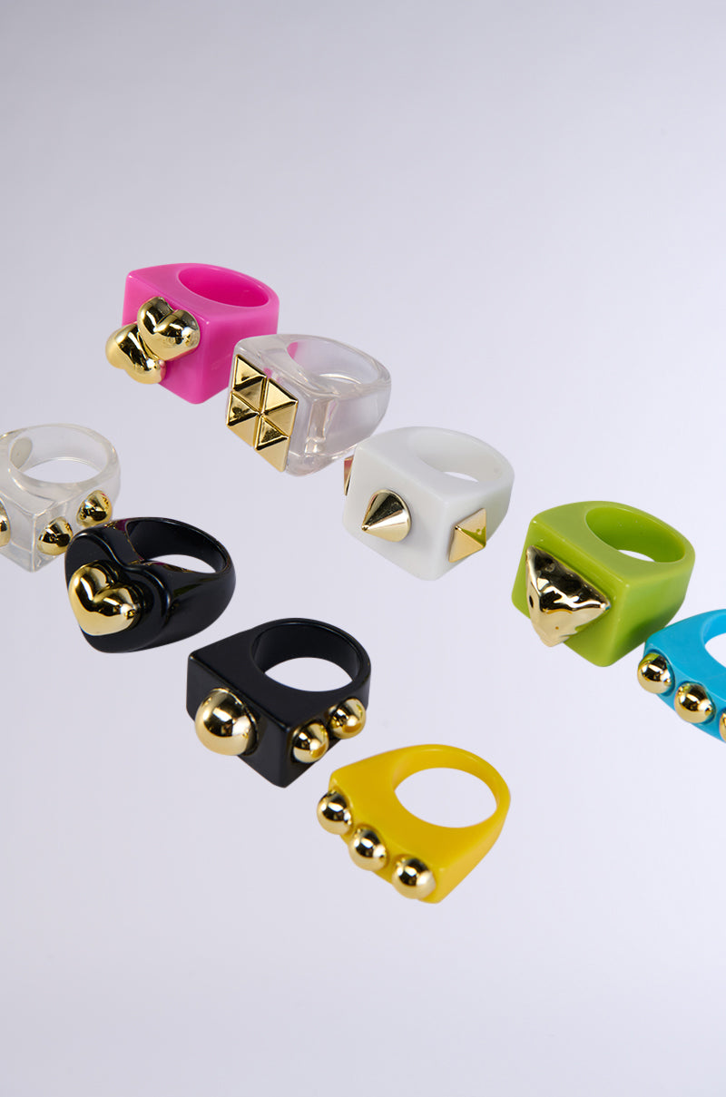 ESSENTIAL COLORED RING STACK