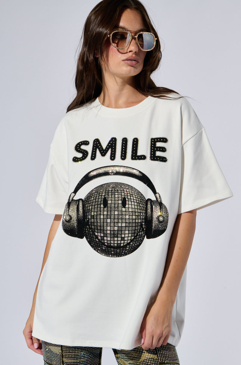 SMILE RHINESTONE DETAIL OVERSIZED TSHIRT IN WHITE