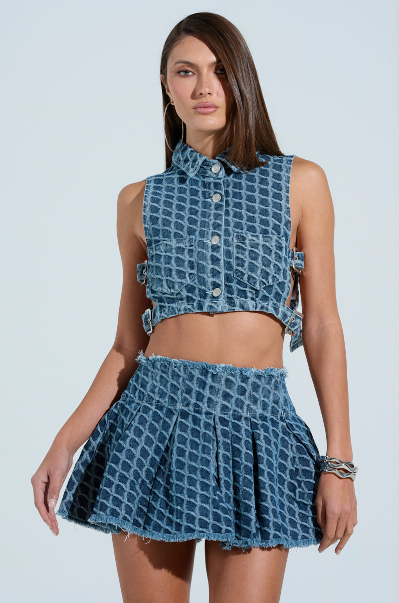 SCALE DENIM CROP BUTTON DOWN TOP