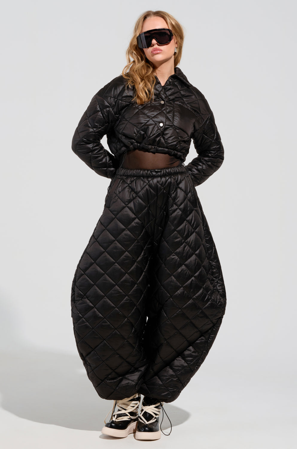 VIVI OVERSIZED PUFFER PANTS IN BLACK