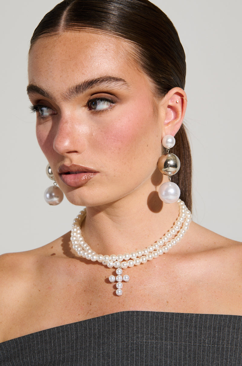 PEARL DREAMING CROSS CHOKER