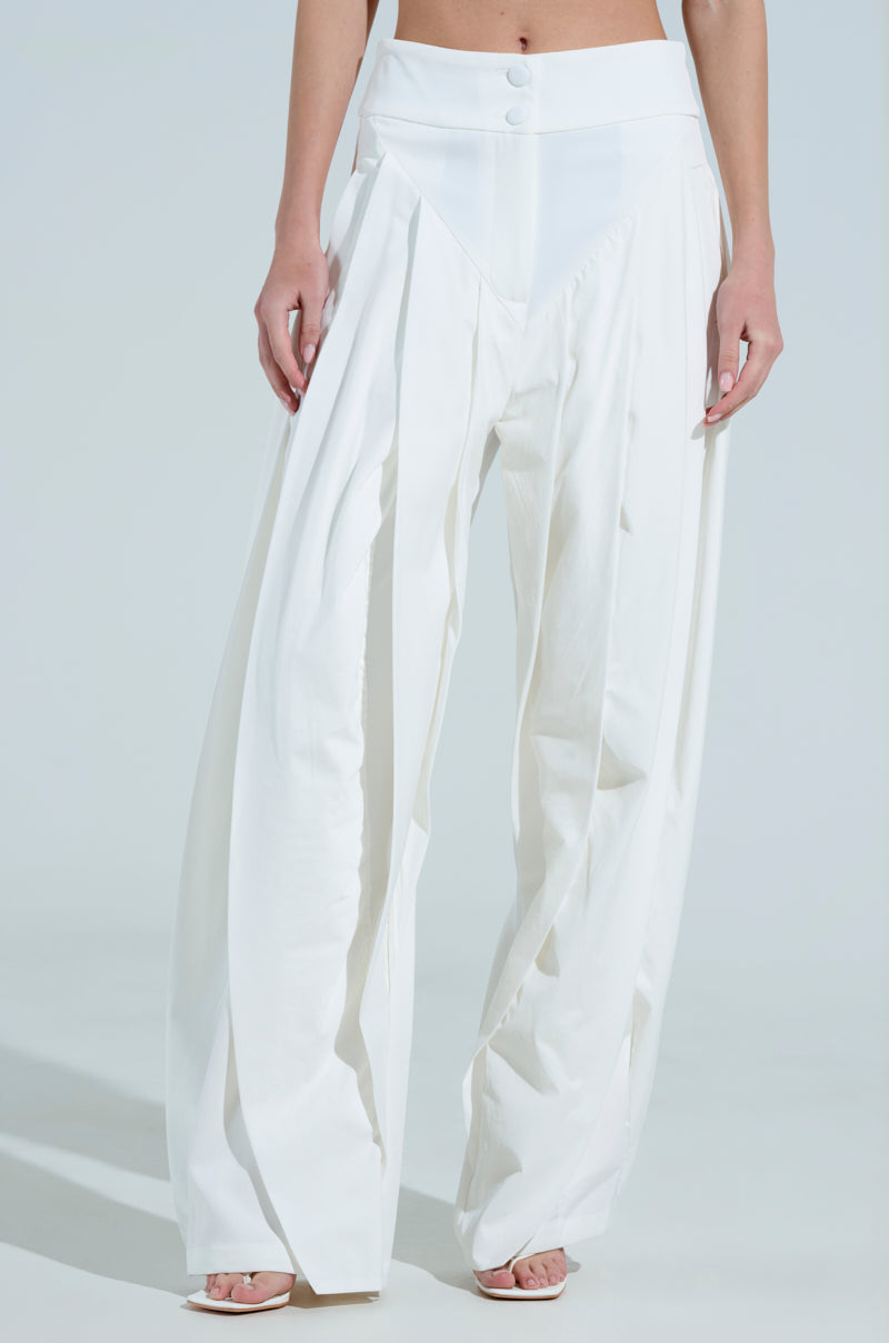 AMBER WIDE LEG PLEATED TROUSER PANT IN WHITE