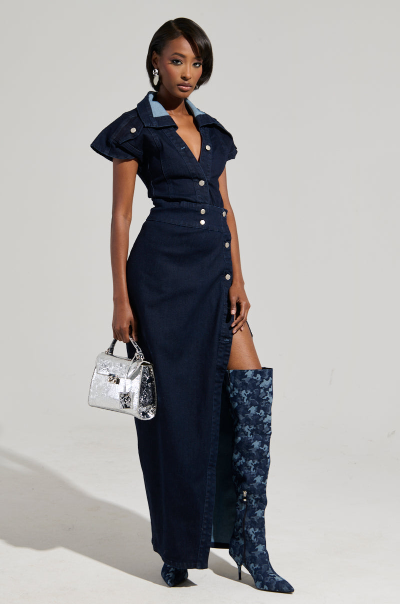 CHELSEA BUTTON SIDE DENIM MAXI DRESS