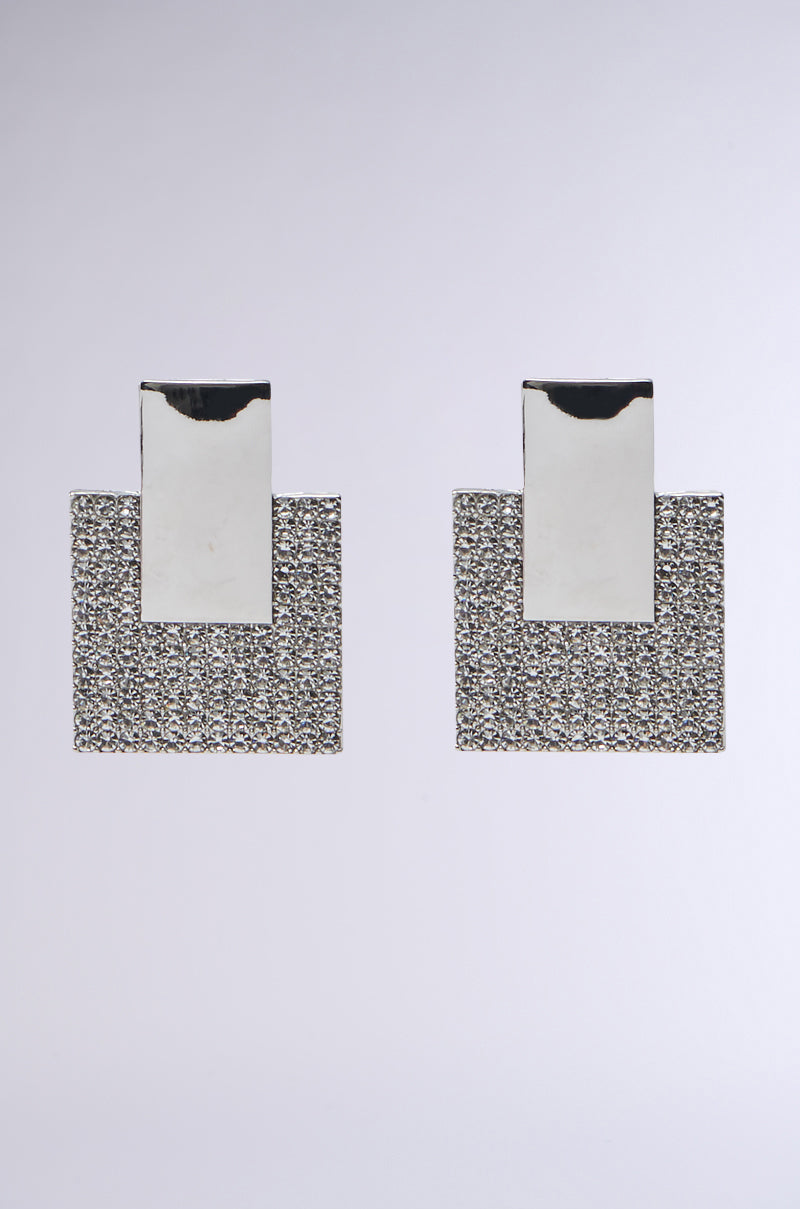 JESS STATEMENT EARRING