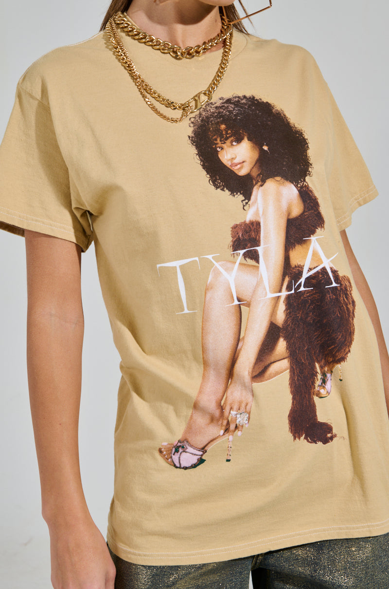 TYLA GRAPHIC TEE