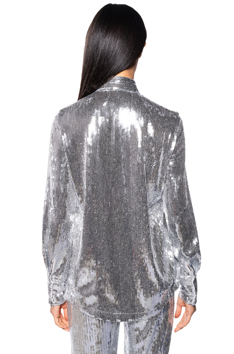 DISCO FEVER SEQUIN EMBELLISHED BUTTON DOWN TOP IN SILVER