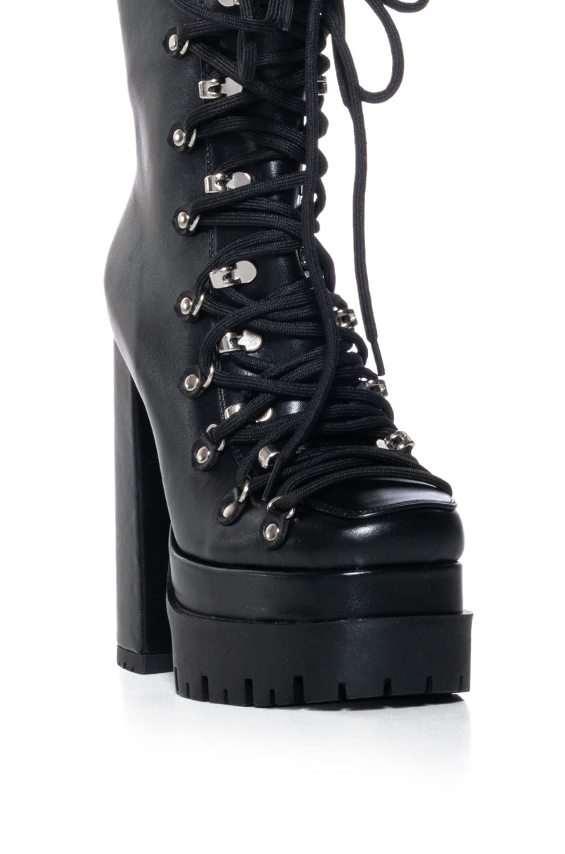 AZALEA WANG RODDIE LACE UP BOOTIE IN BLACK