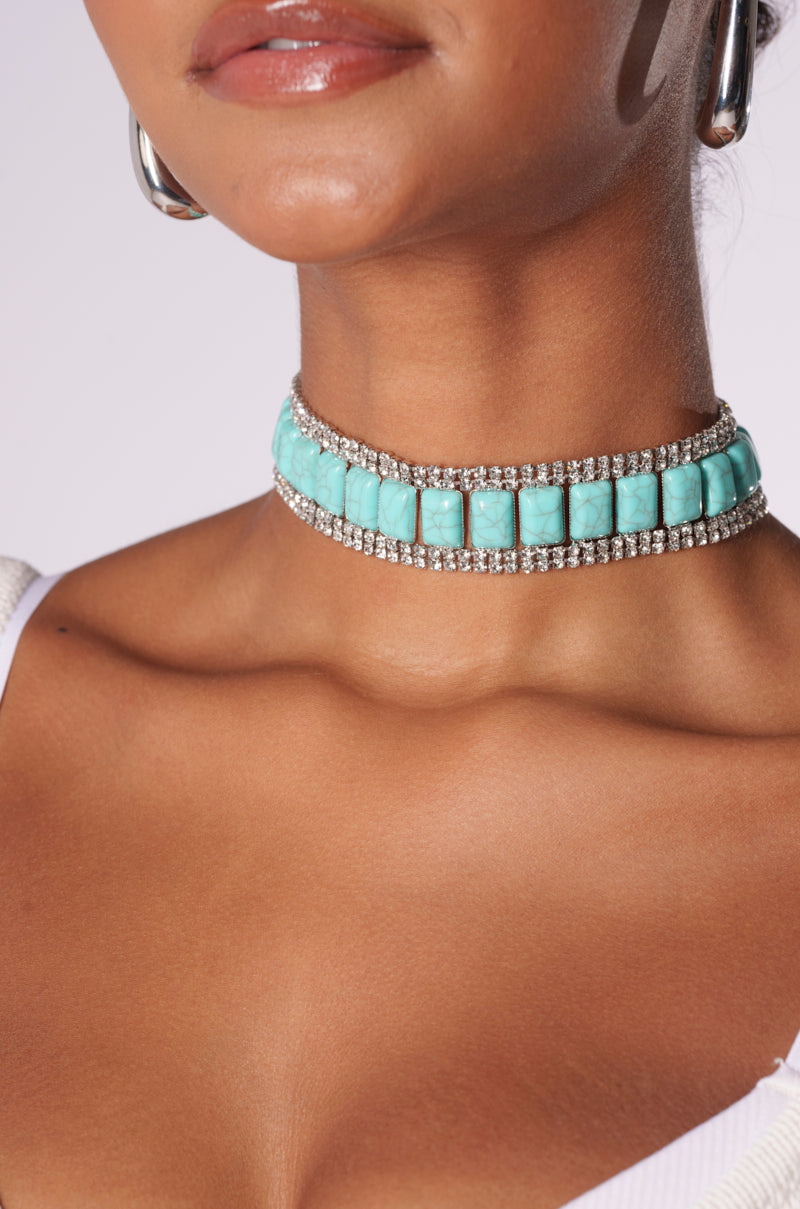 TOTALLY TURQ CHOKER