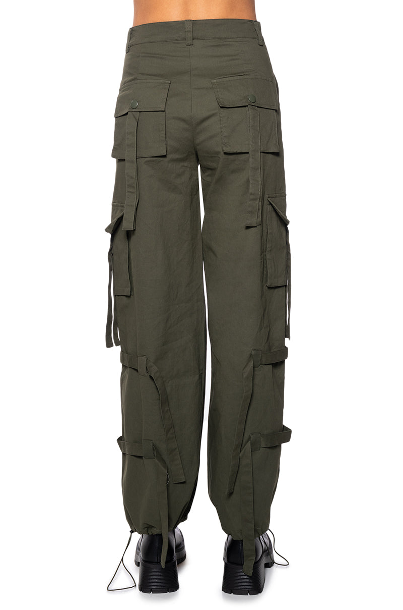 IT IS BACK CARGO PANTS