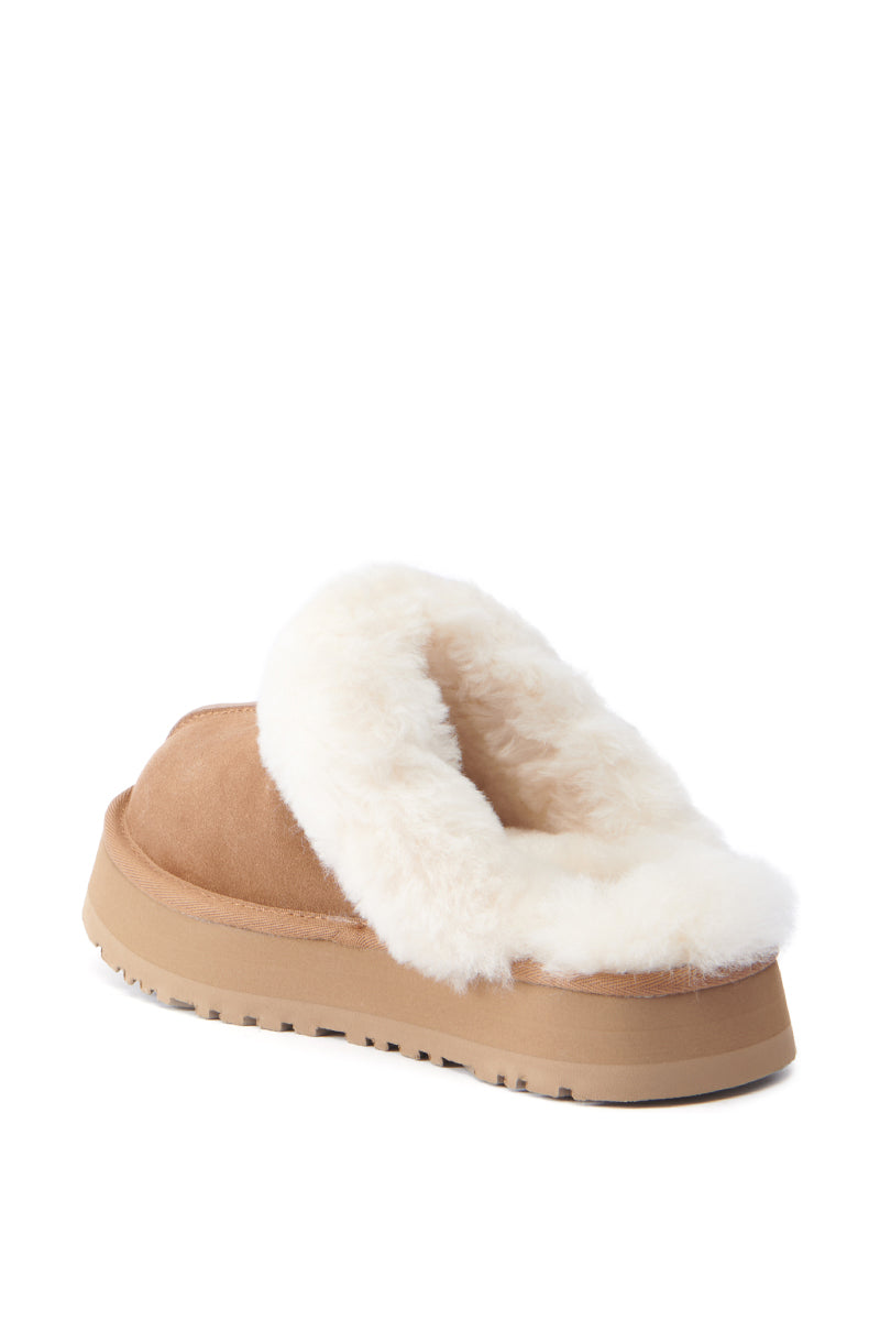 UGG DISQUETTE FLAT IN CHESTNUT