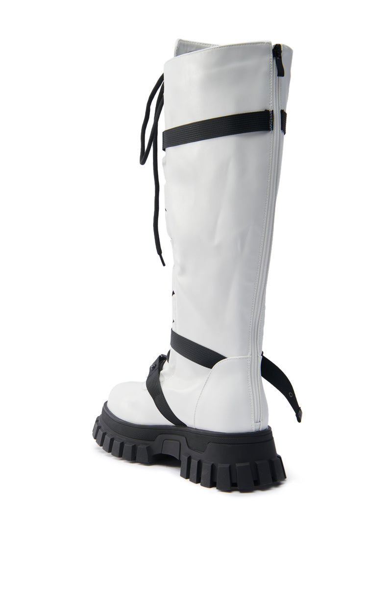 AZALEA WANG MYRON BOOT IN WHITE & BLACK