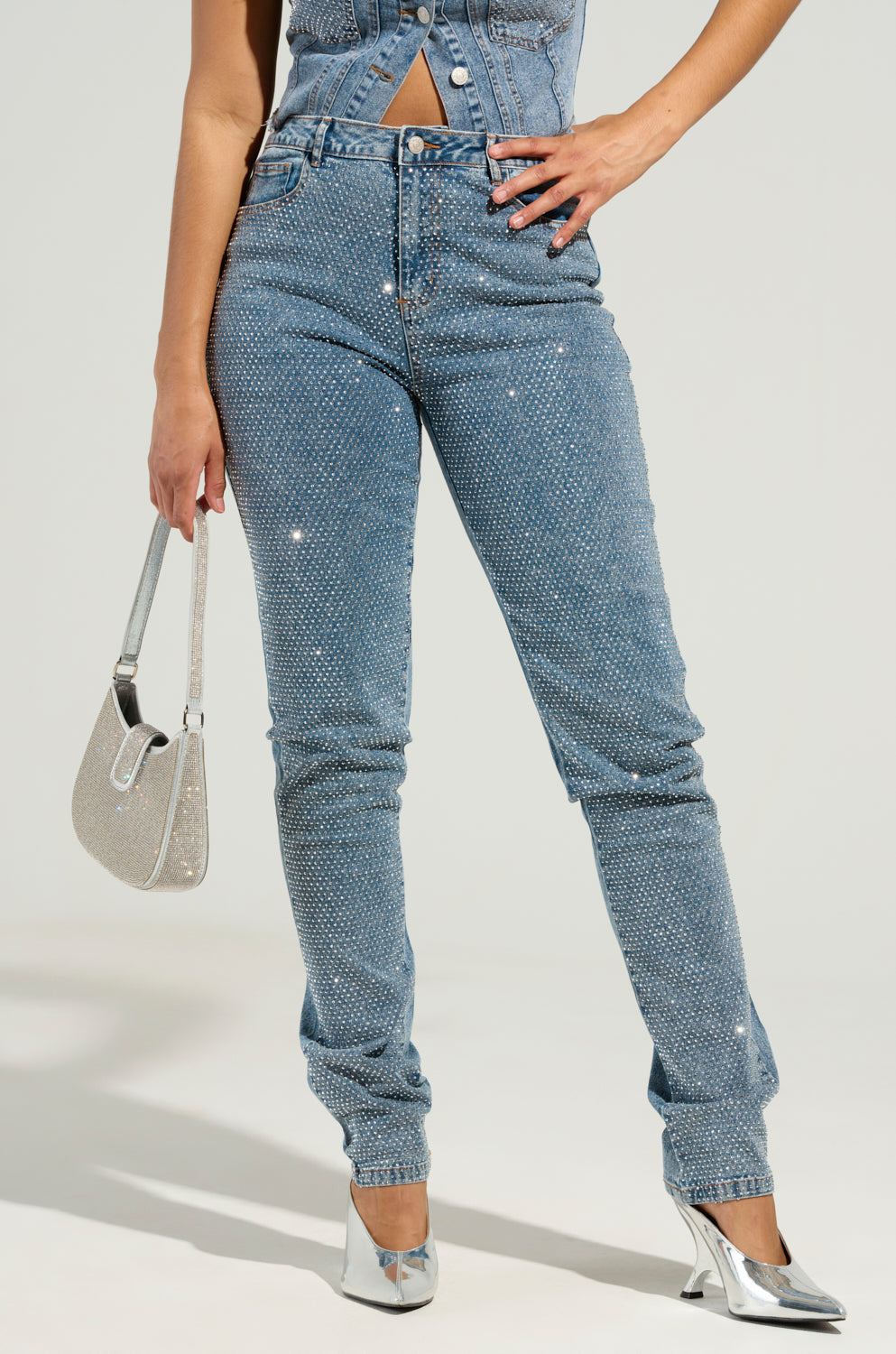 JOLIE RHINESTONE EMBELLISHED TAPERED JEAN