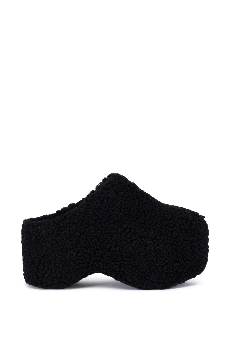 AZALEA WANG DOLORITA BLACK SHERPA CLOG