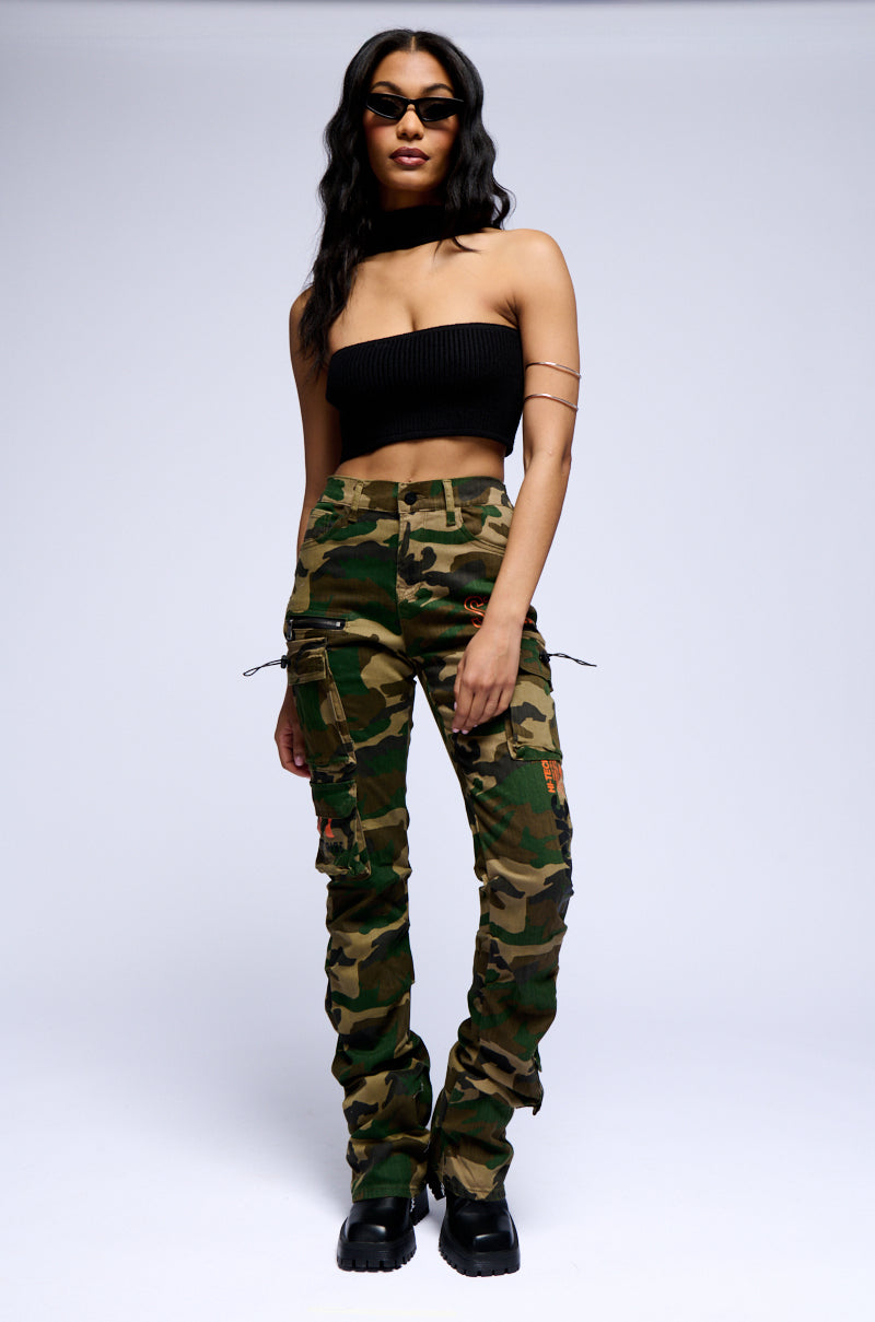 WOOD CAMO HIGH RISE STACKED PANTS