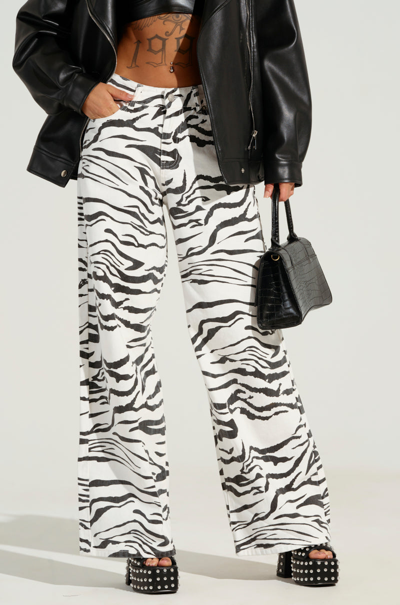 BACK IT UP ZEBRA PANT