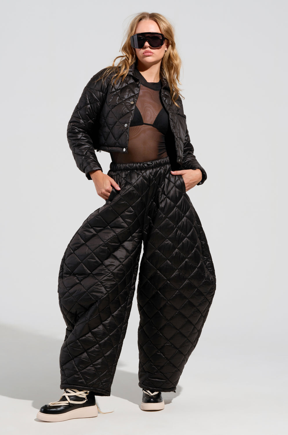 VIVI OVERSIZED PUFFER PANTS IN BLACK