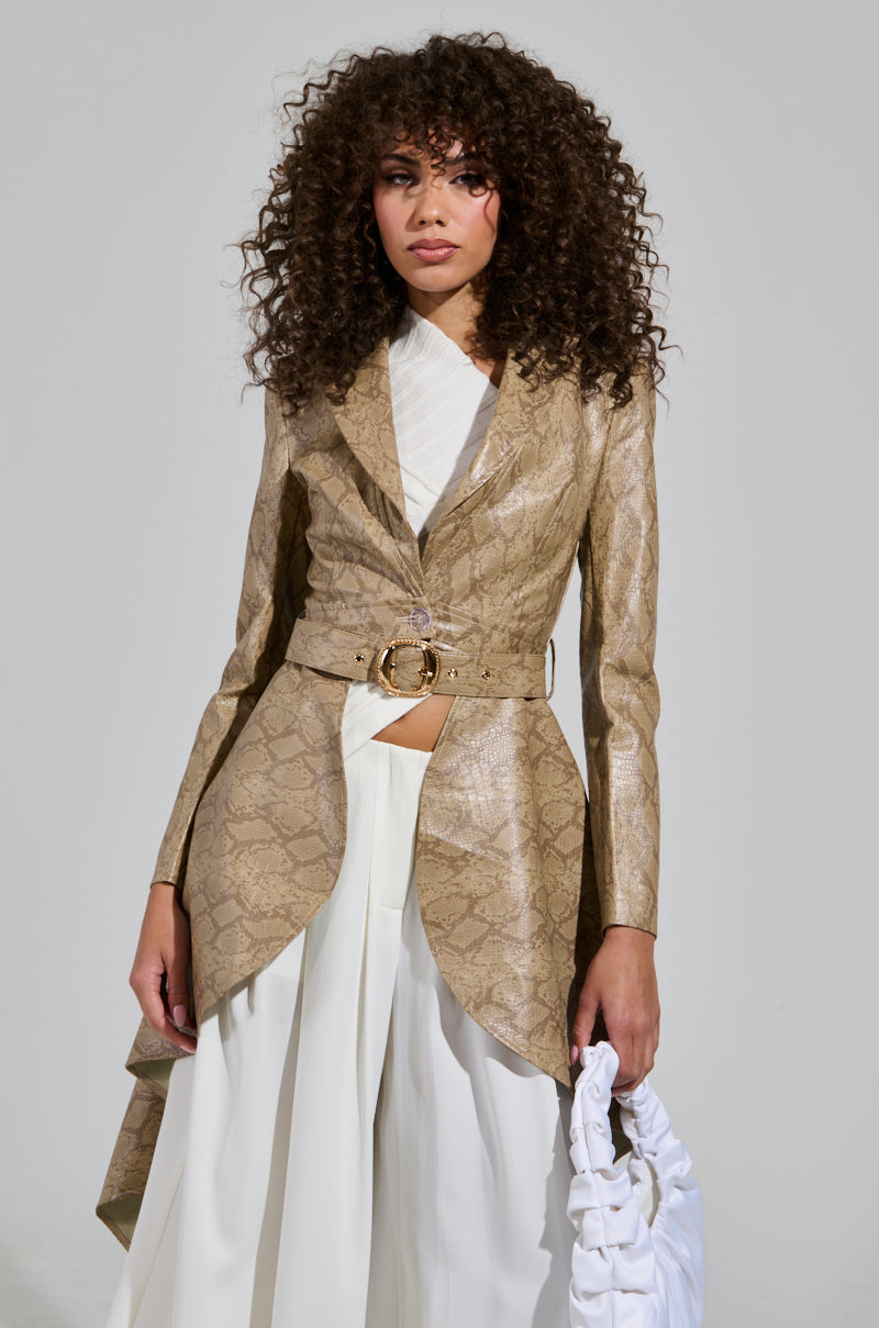 DREAM OF LOVE TRENCH