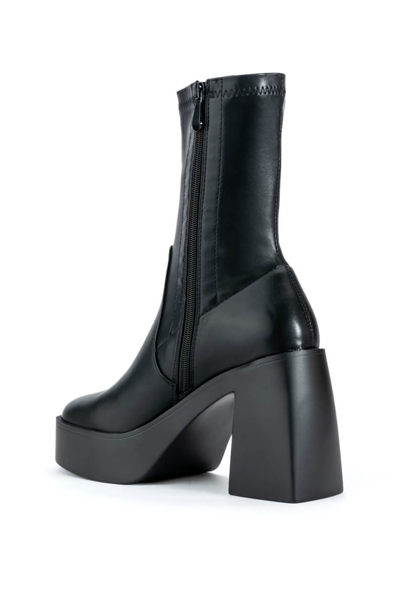 AZALEA WANG DANIELLE CHUNKY BOOTIE WITH 4 WAY STRETCH IN BLACK STRETCH