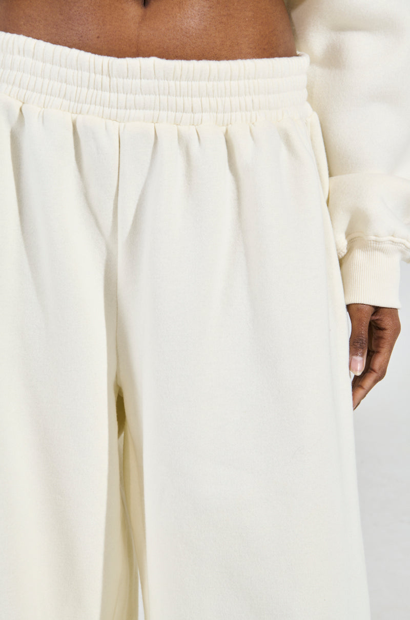 AINT NOBODY WIDE LEG JOGGER IN CREAM