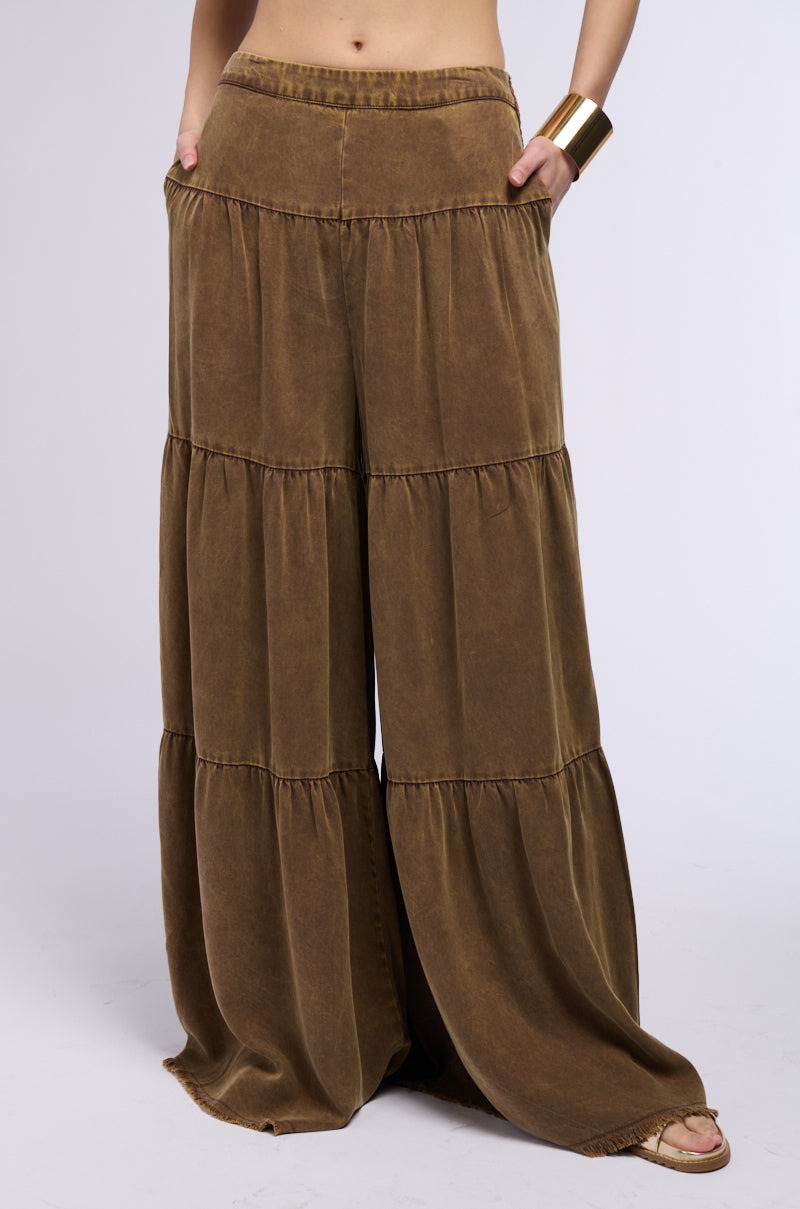 INDIE WASHED TIERED WIDE LEG PANTS